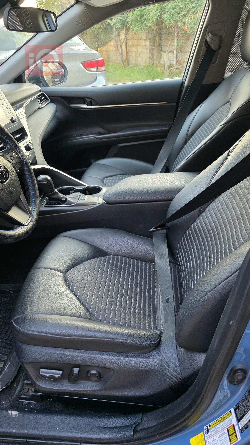 تۆیۆتا کامری